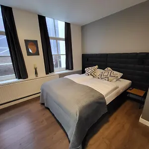 Hotel Broer & Zus, L'Aia