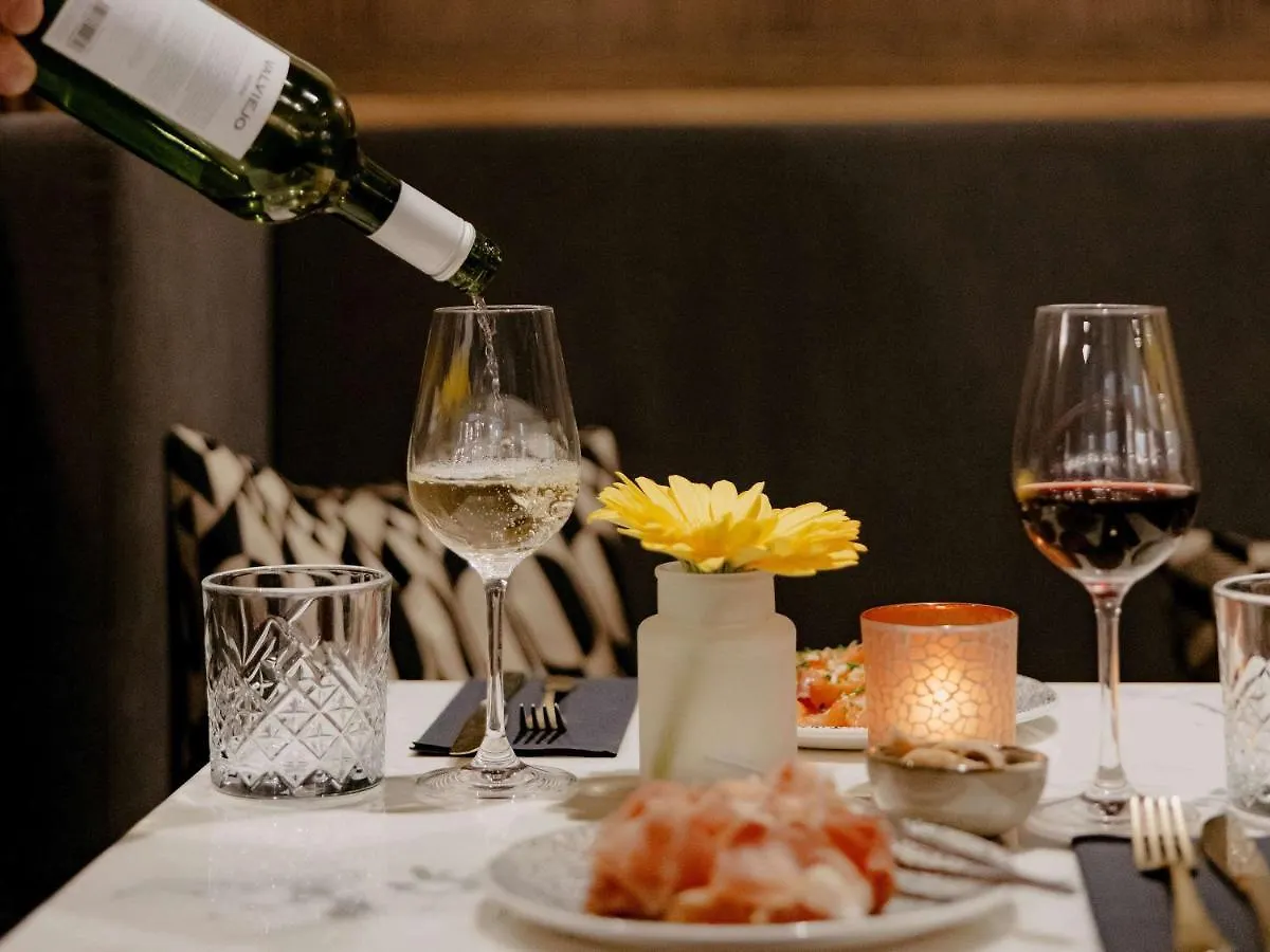 **** Hotel Novotel Den Haag City Centre, fully renovated Nederland